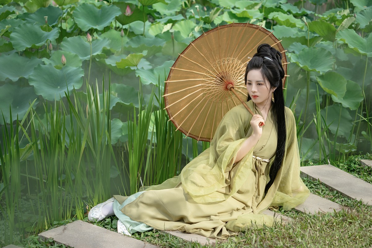荷塘丽影
