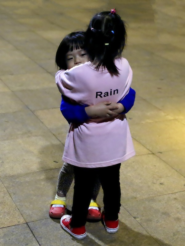 515【寿星老海南游摄纪实】夜拍广埸儿童！