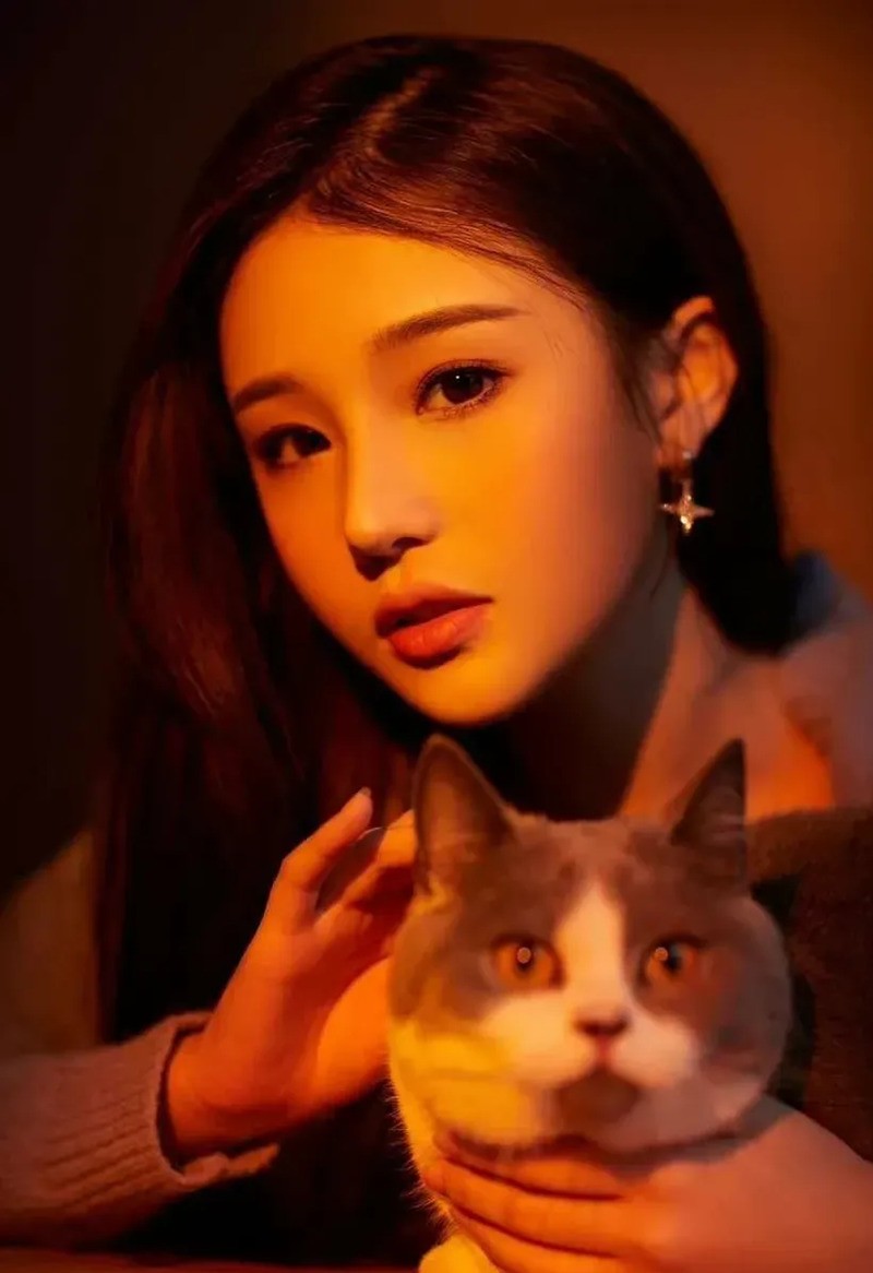 爱猫的女生