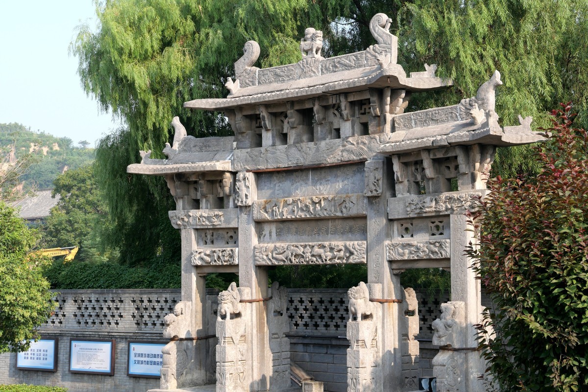 骑行康店，看看最土豪的康百万