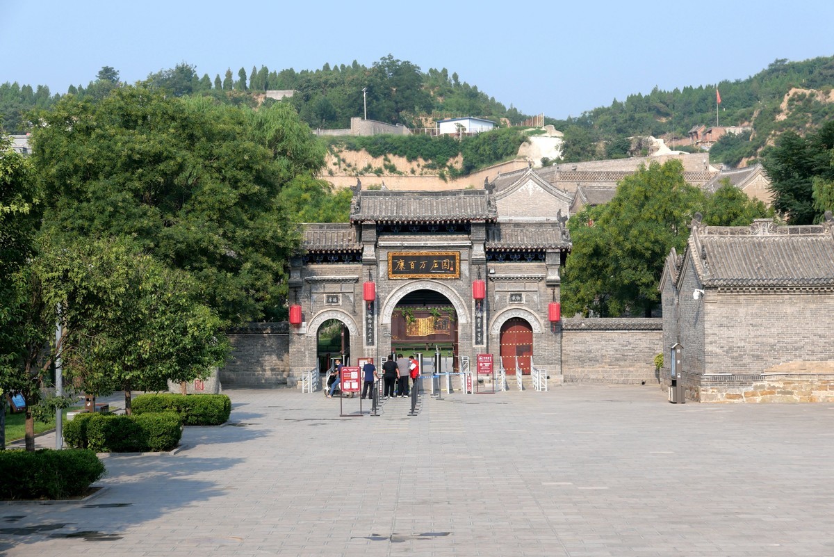 骑行康店，看看最土豪的康百万