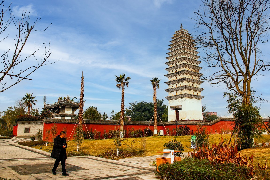 四川眉山丹棱白塔大雅堂4