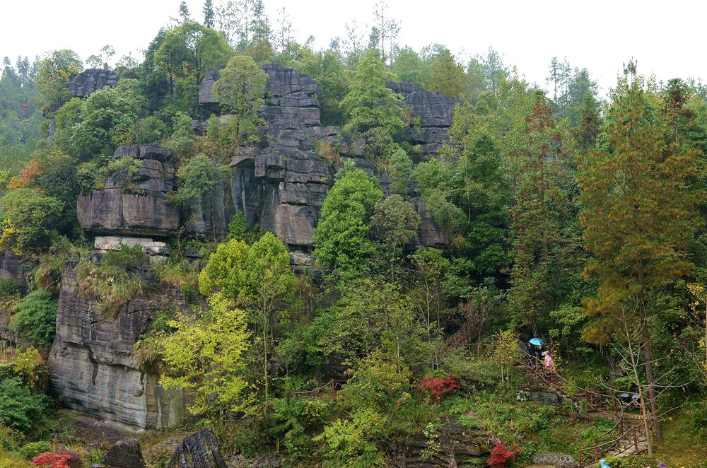 湖北恩施梭布亚石林