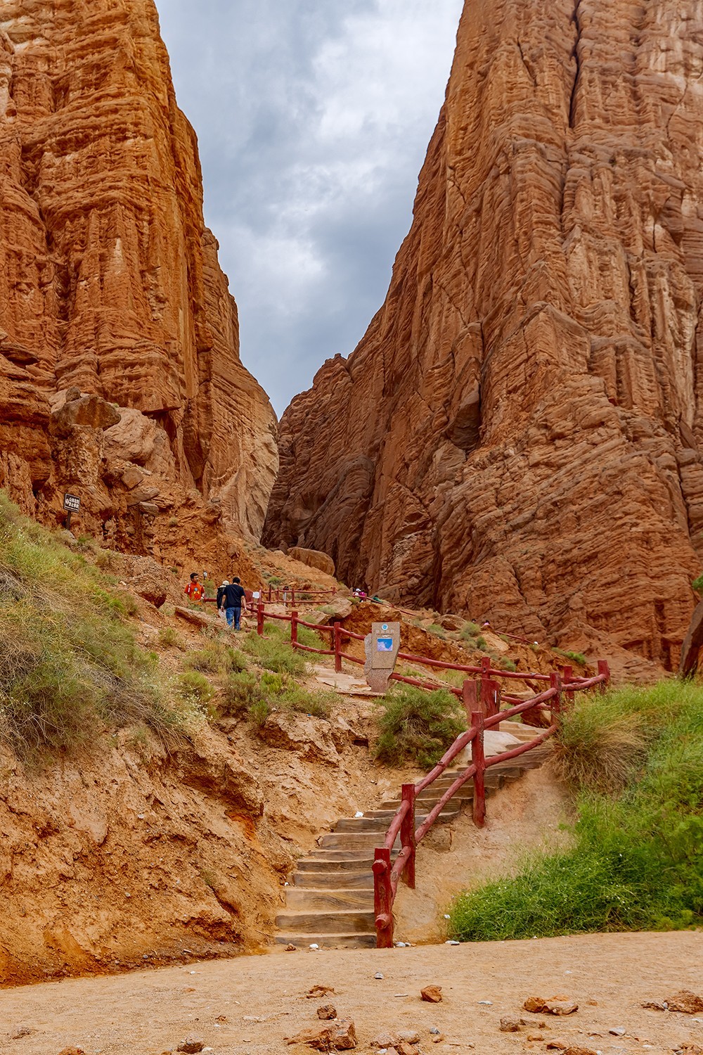 旅游记录 ：新疆 · 穿越独库公路 · 第三天 · 库车 · 天山神秘大峡谷