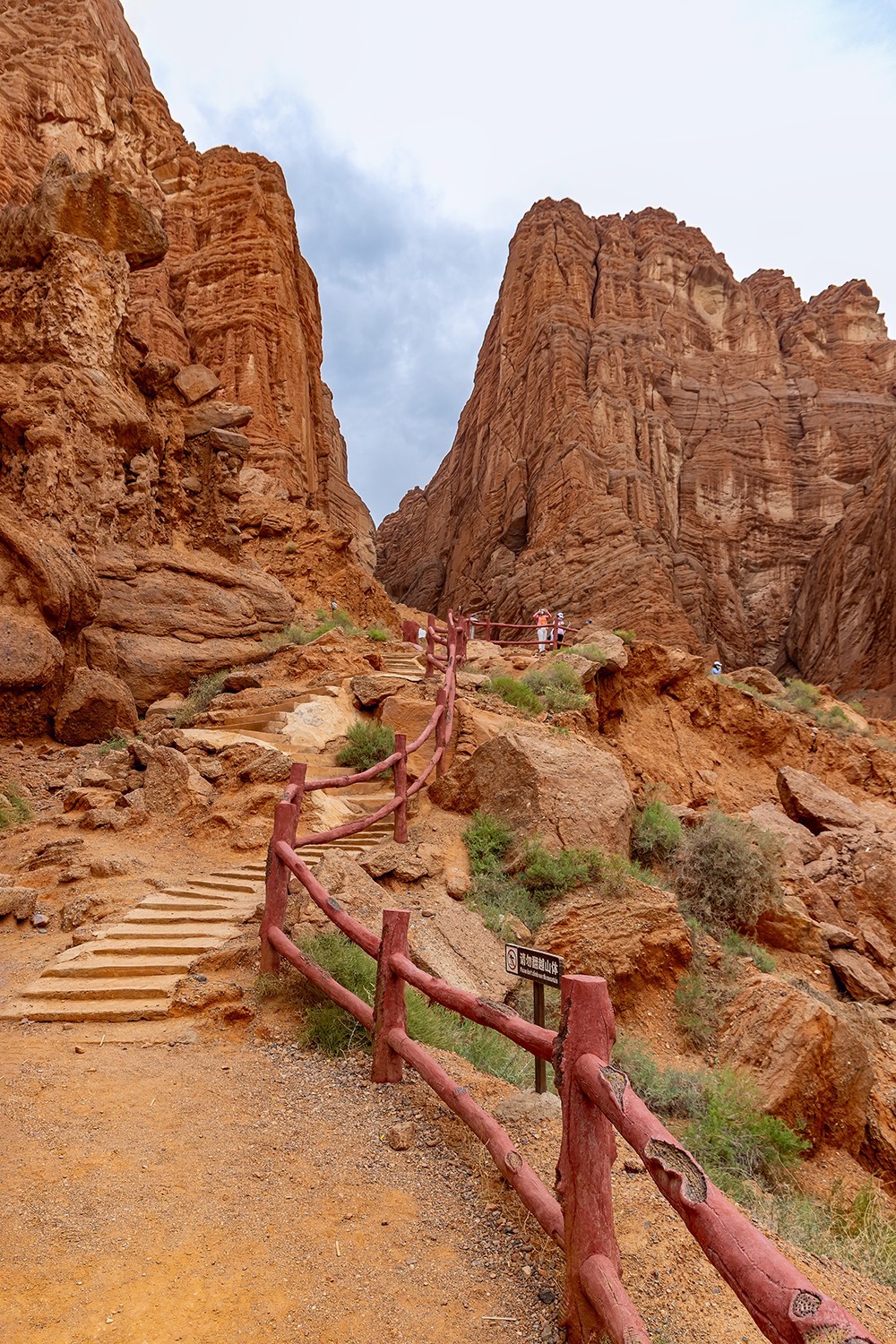 旅游记录 ：新疆 · 穿越独库公路 · 第三天 · 库车 · 天山神秘大峡谷