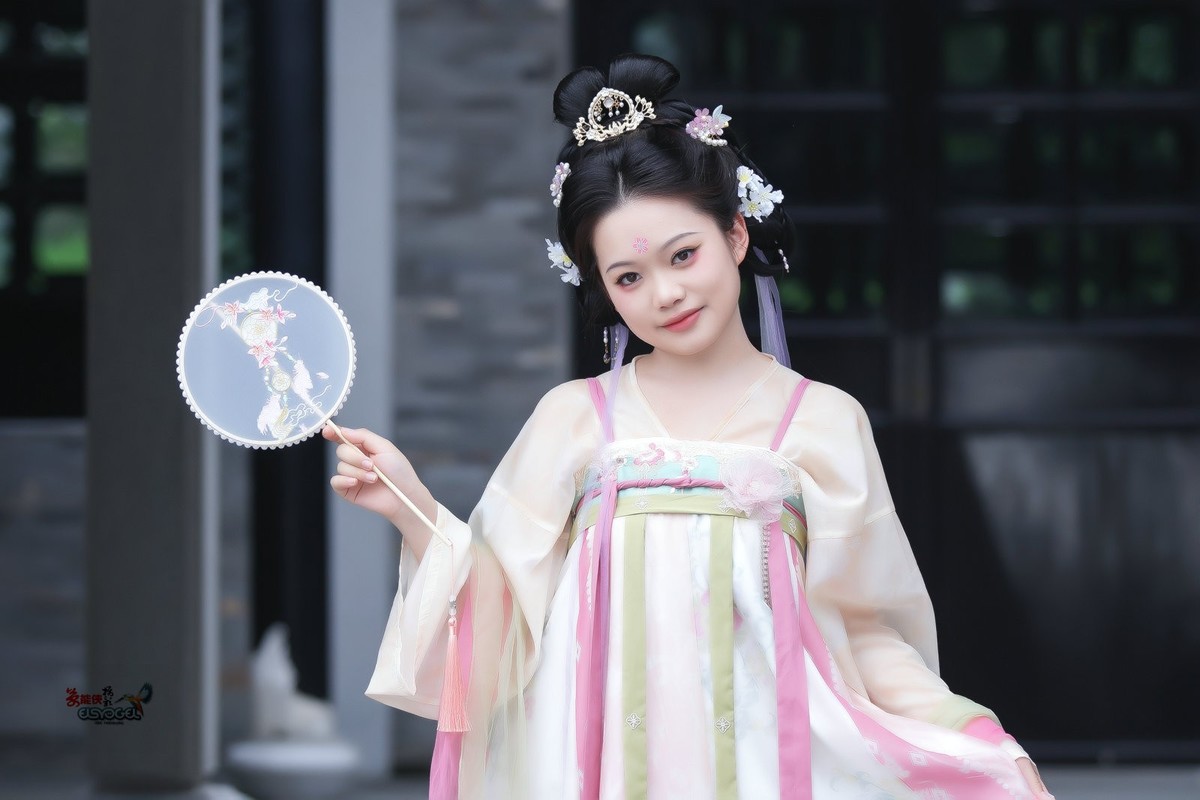 【小唐风少女】---小越