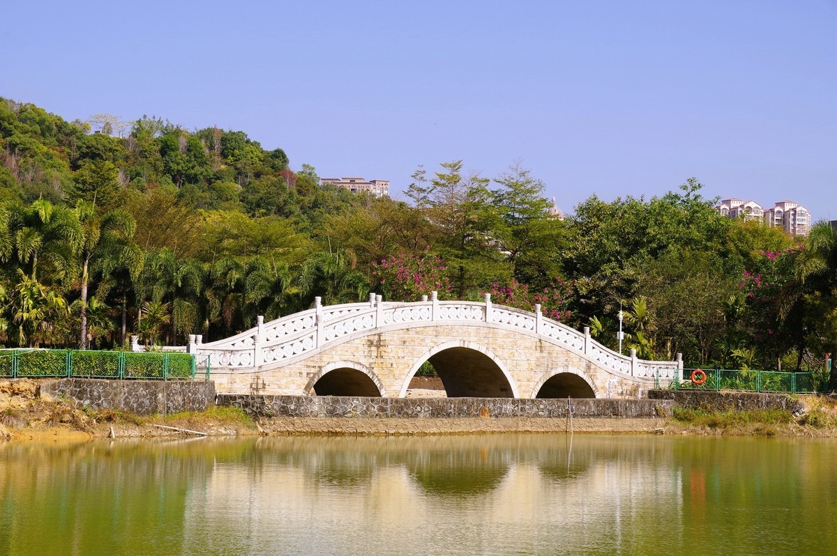 宾得KP单反相机+DA16-85mm f/3.5-5.6ED DC WR镜头