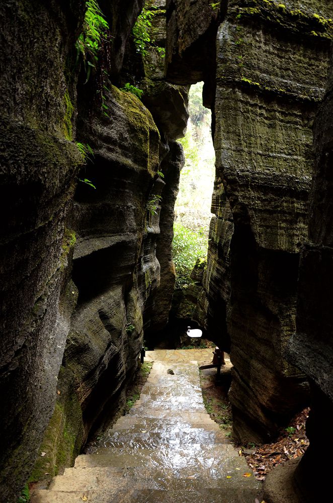 湖北恩施梭布亚石林
