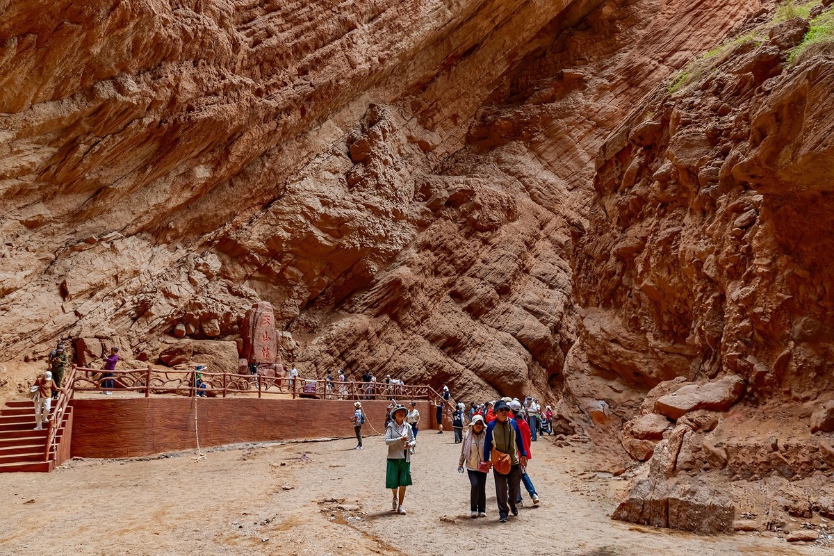 旅游记录 ：新疆 · 穿越独库公路 · 第三天 · 库车 · 天山神秘大峡谷