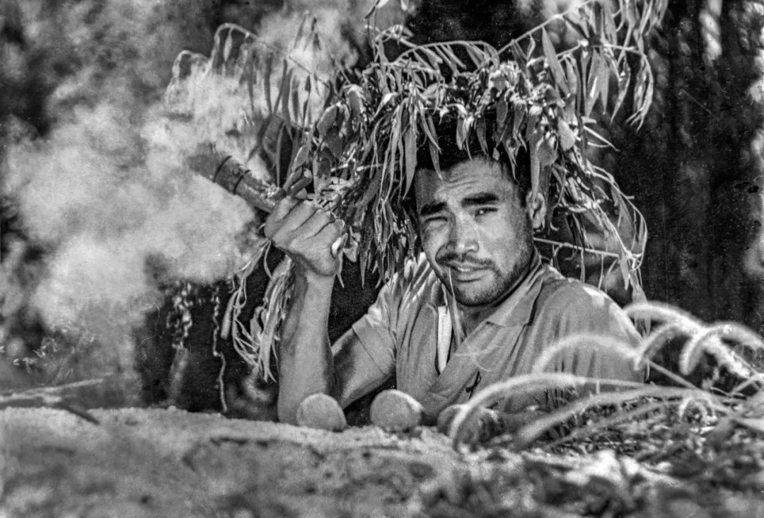 上世纪70年代的工人生活影像片段