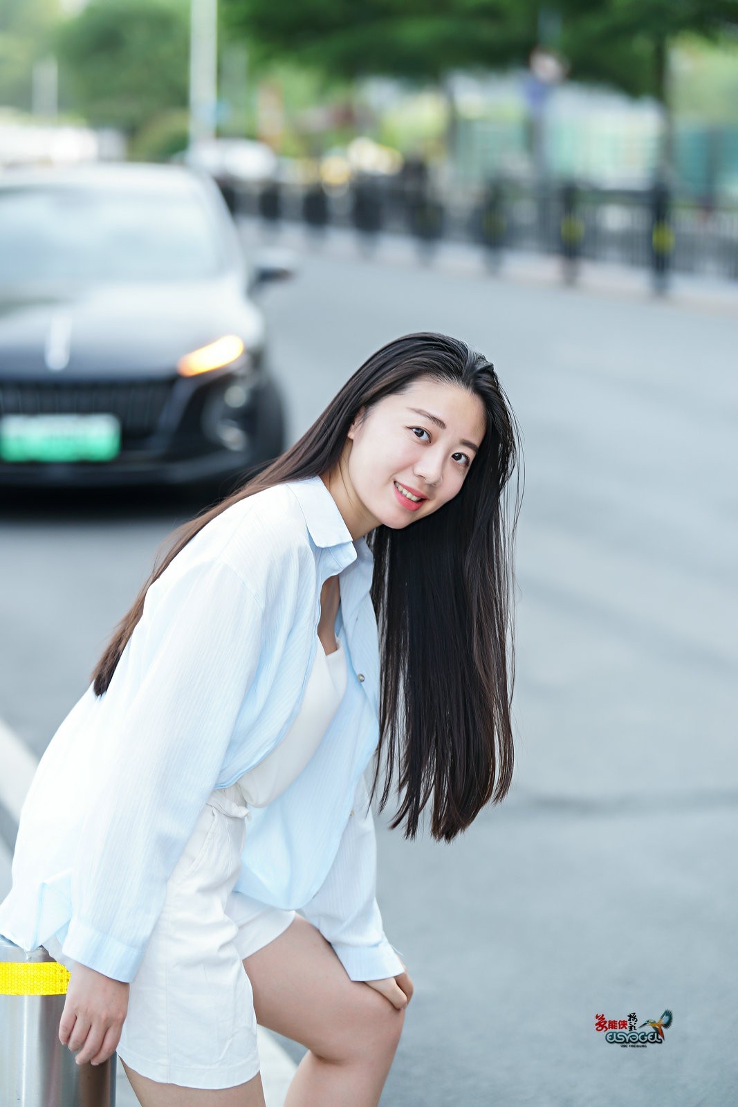 【广州塔路边美女】---可儿