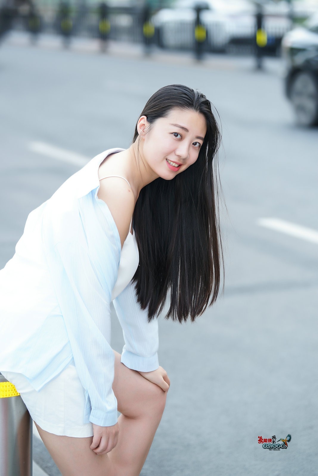 【广州塔路边美女】---可儿