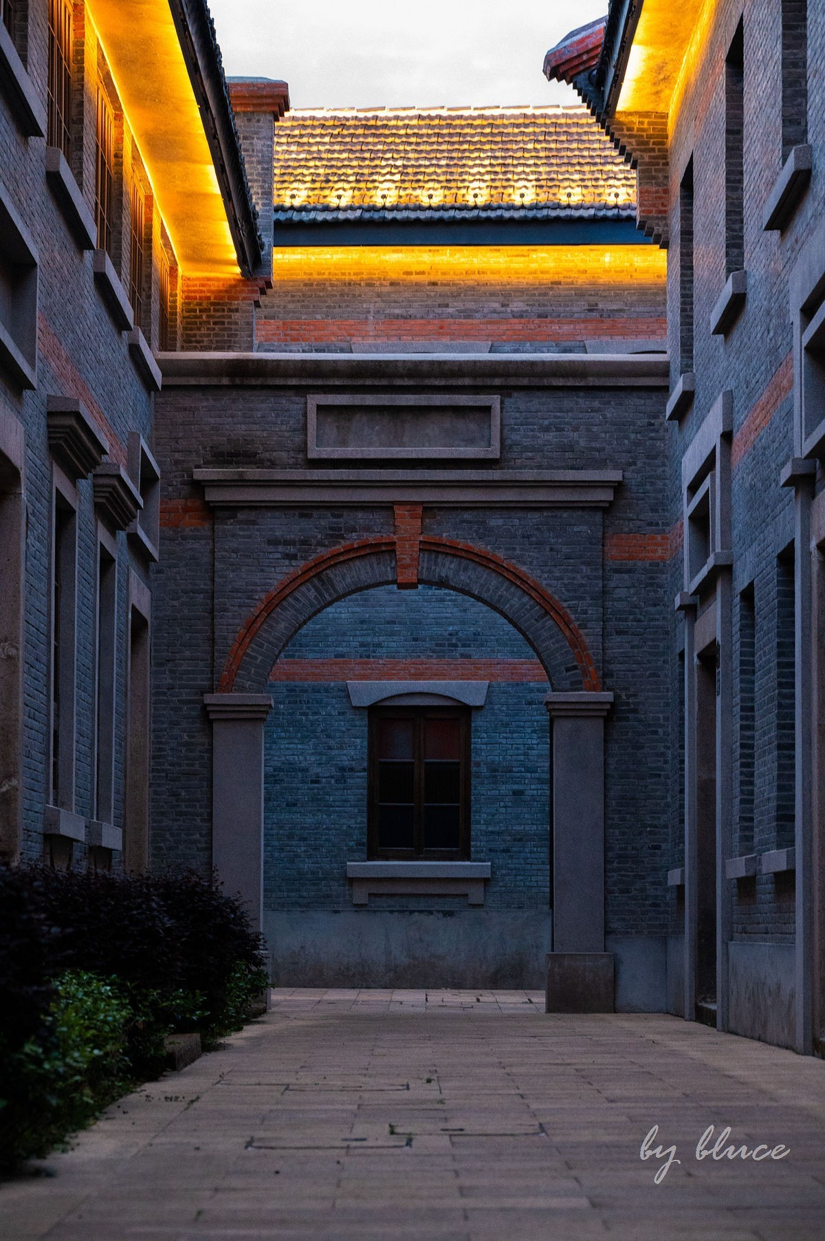 夜幕降临下的干河街（下）