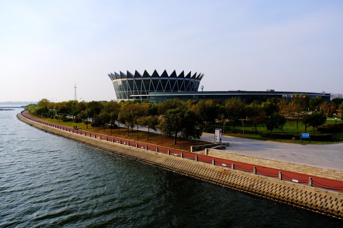 秋意浓，寒意袭，转眼年将尽…