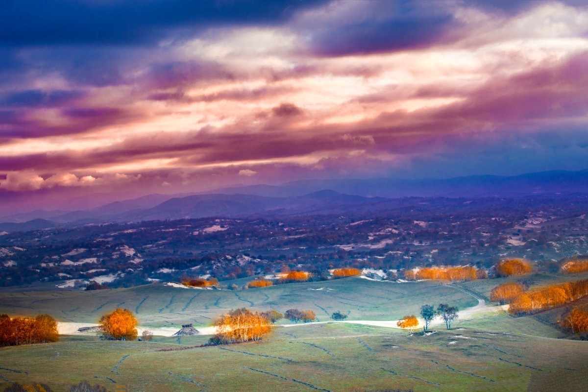 坝上晨光（续一）。