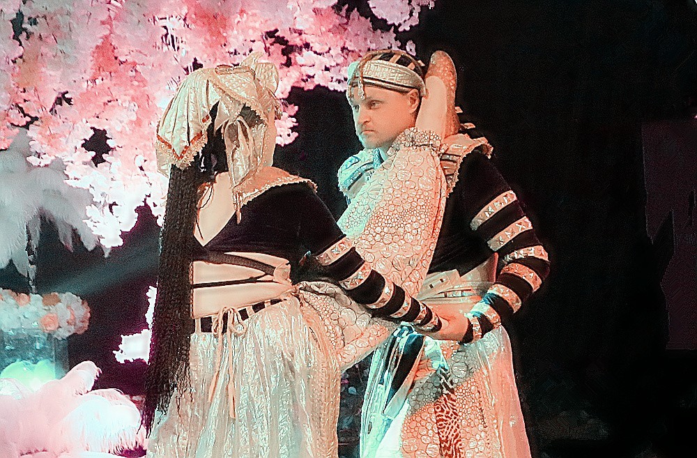 《不老松：纪实摄影》海拉尔文艺晚会！俄罗斯人的表演！ (3)