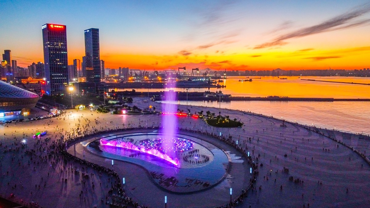 浪 漫 的 东 港 （ 一 ）