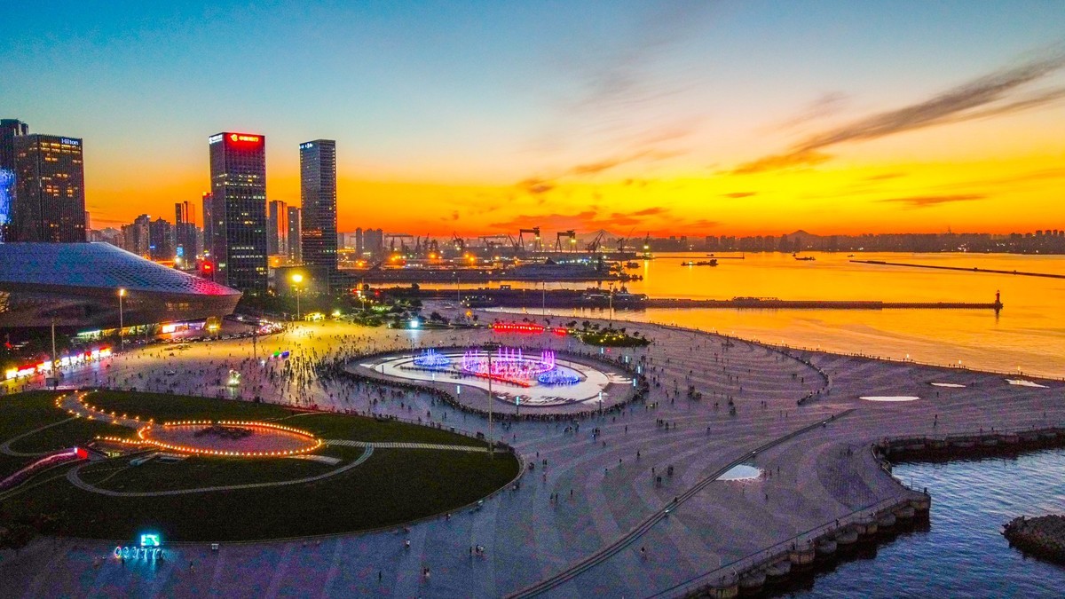 浪 漫 的 东 港 （ 一 ）