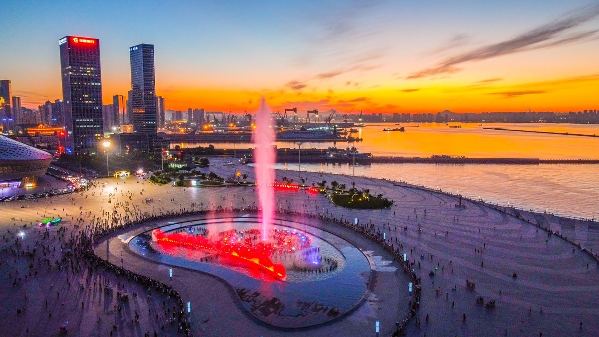 浪 漫 的 东 港 （ 一 ）