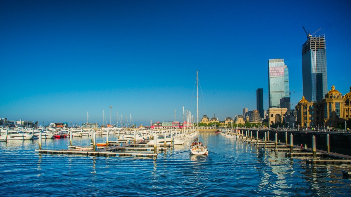 浪 漫 的 东 港 （ 一 ）