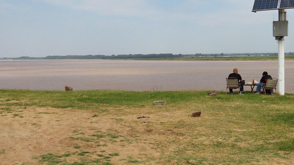 丝丝泉水入黄河