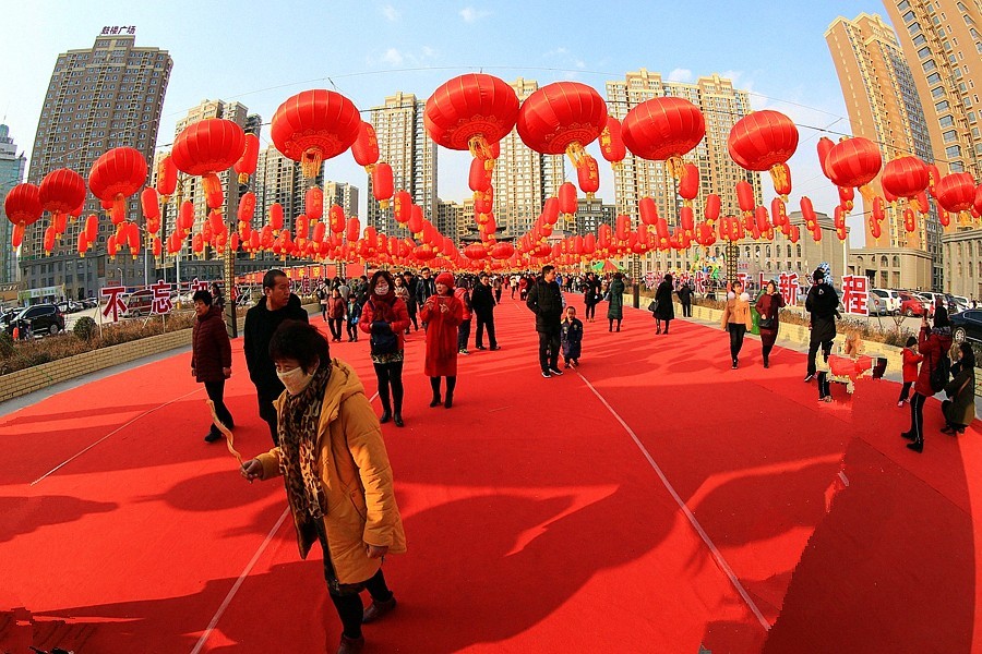《不老松：纪实摄影》大红灯笼髙高掛！