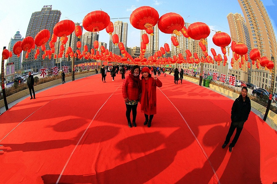 《不老松：纪实摄影》大红灯笼髙高掛！
