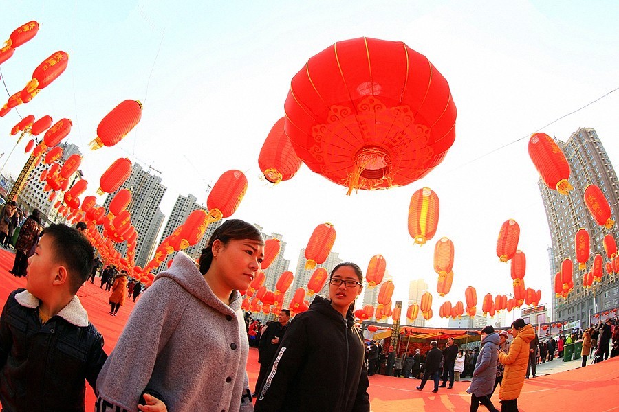 《不老松：纪实摄影》大红灯笼髙高掛！