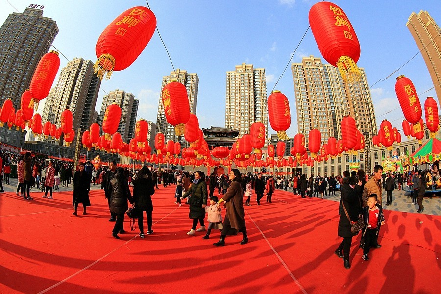 《不老松：纪实摄影》大红灯笼髙高掛！