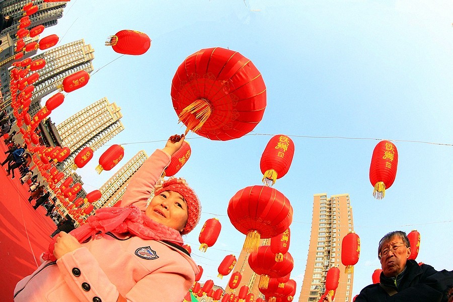 《不老松：纪实摄影》大红灯笼髙高掛！