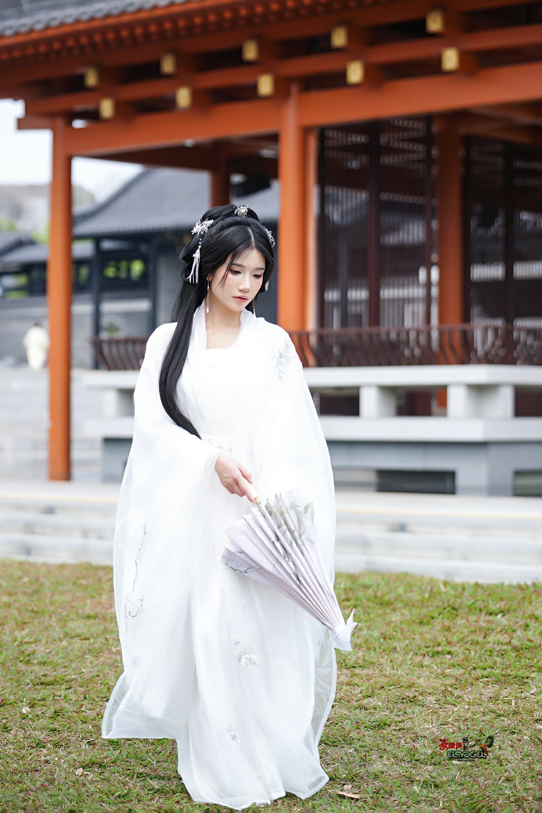 【春日等烟雨】---周游