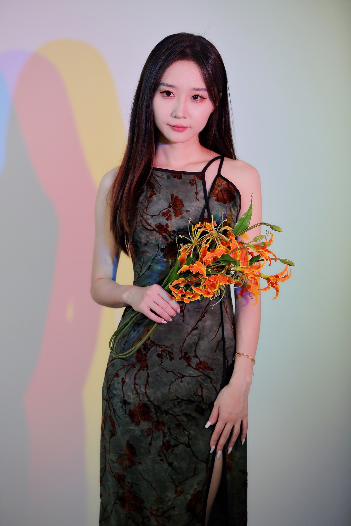 光彩照人