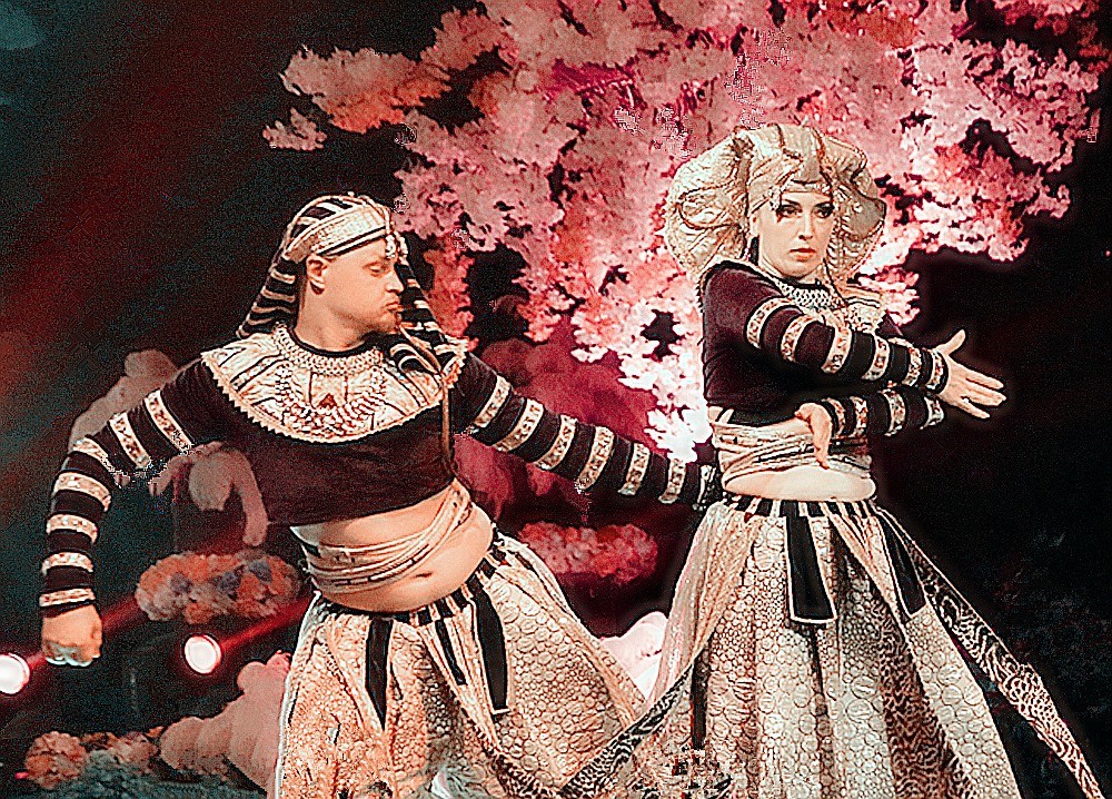 《不老松：纪实摄影》海拉尔文艺晚会！俄罗斯人的表演！ (3)