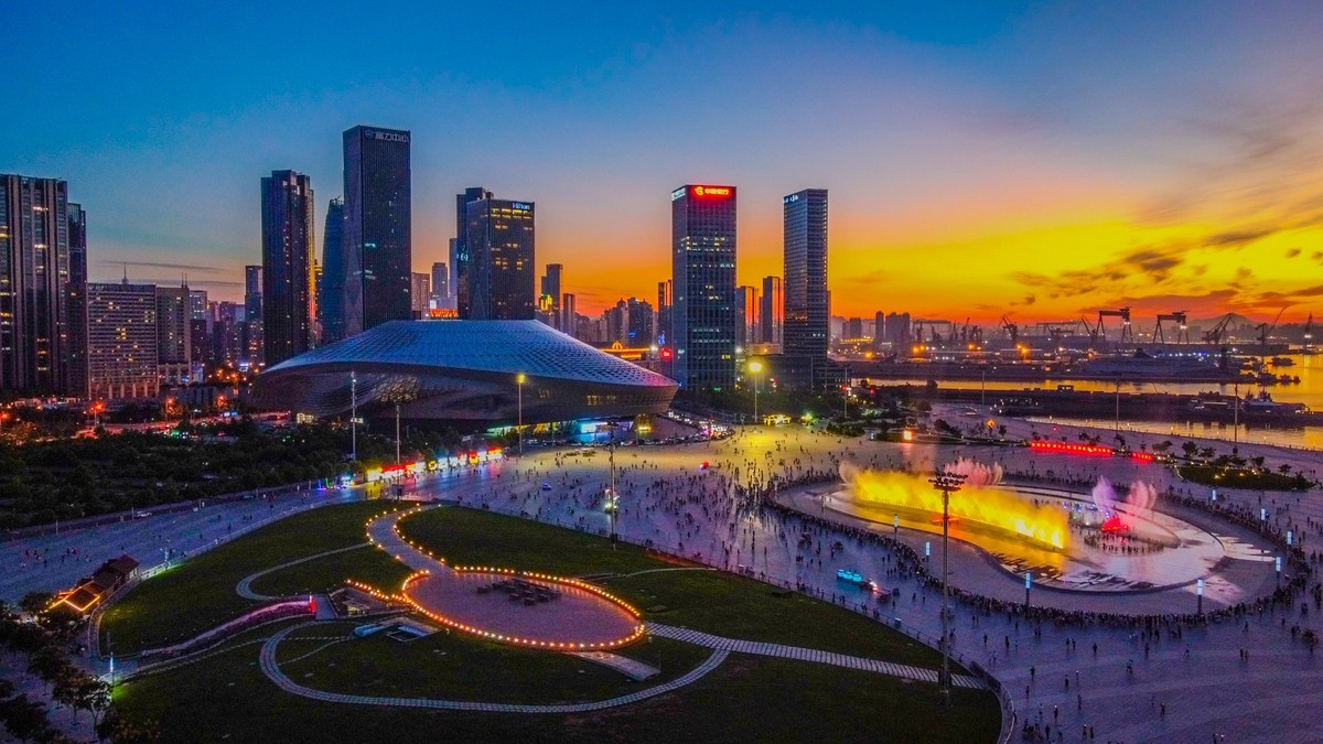 浪 漫 的 东 港 （ 一 ）