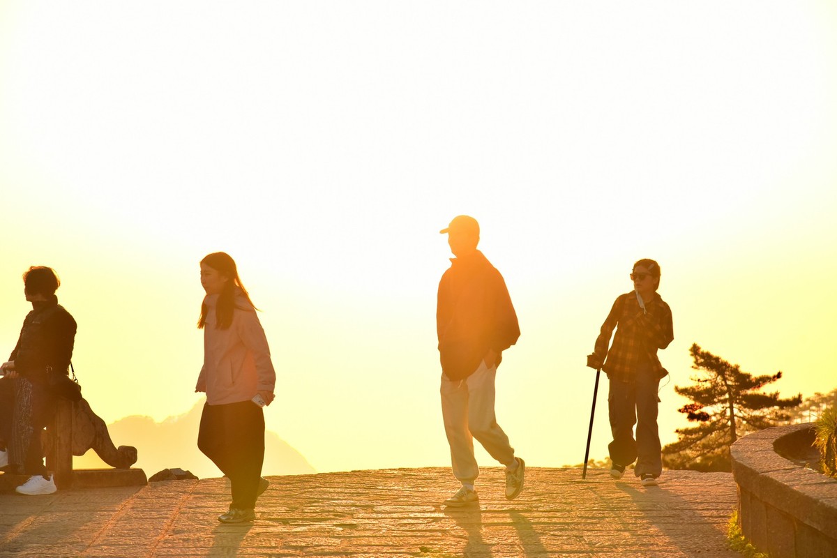 一生痴绝处，无梦到徽州。天下黄山（二）
