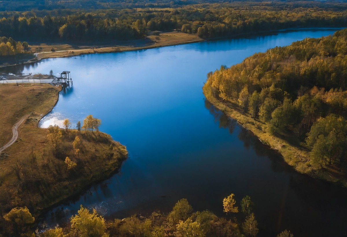 湖泊给予的温柔慰藉