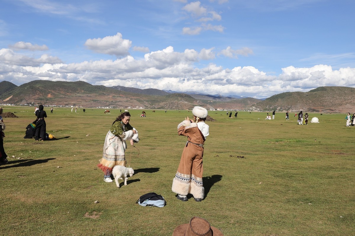 香格里拉--纳帕海打卡的游客124