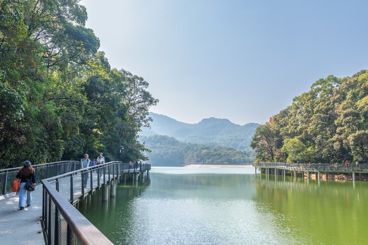 广州白云山黄婆洞风光