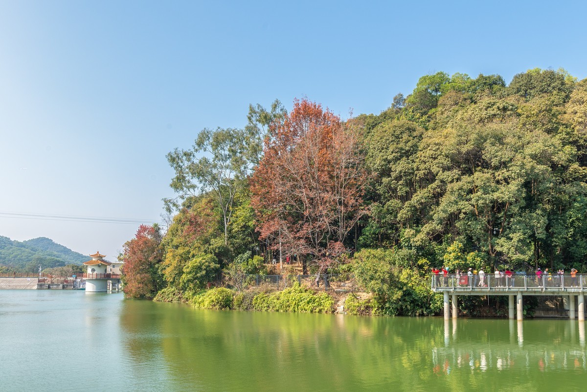 广州白云山黄婆洞风光