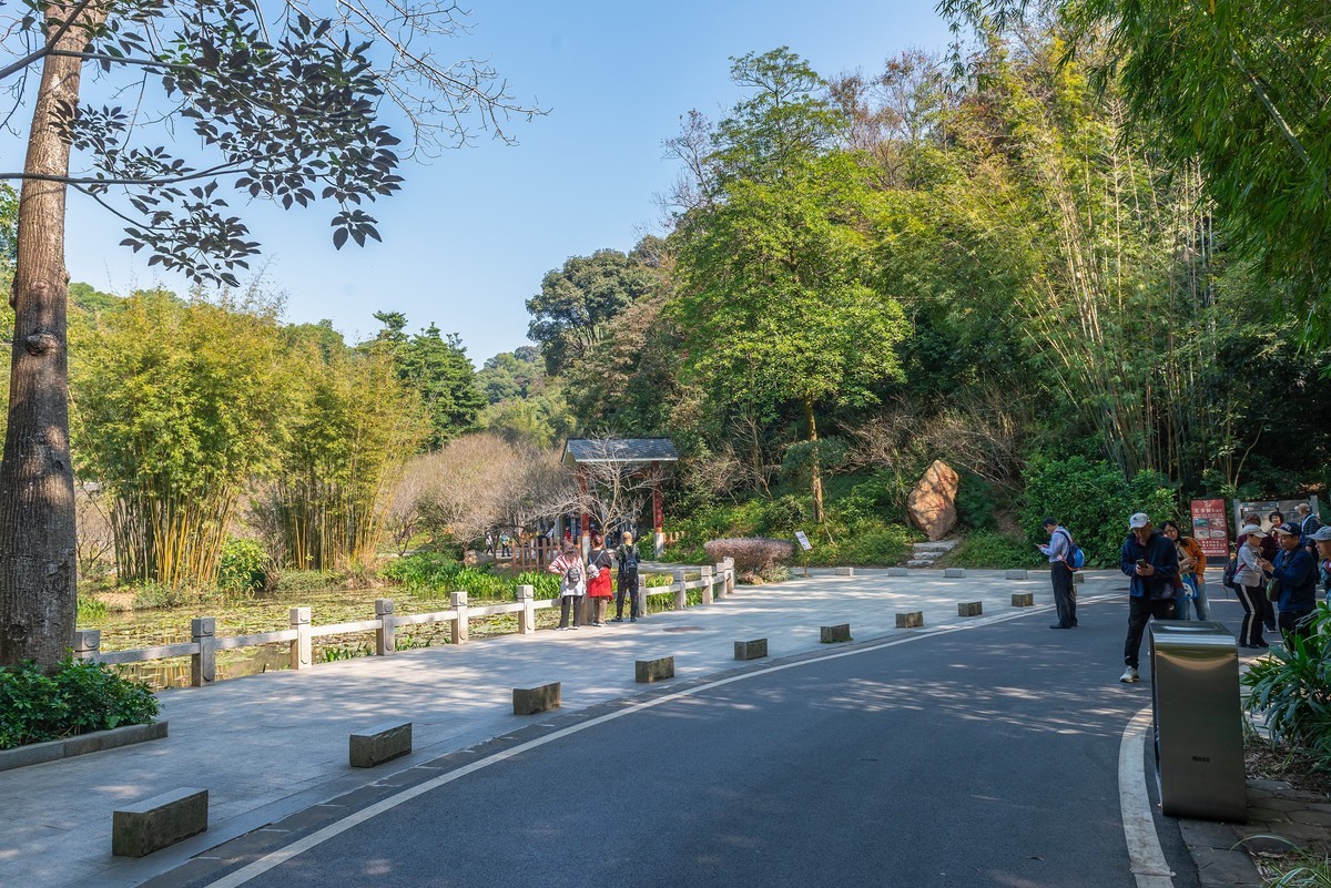 广州白云山黄婆洞风光