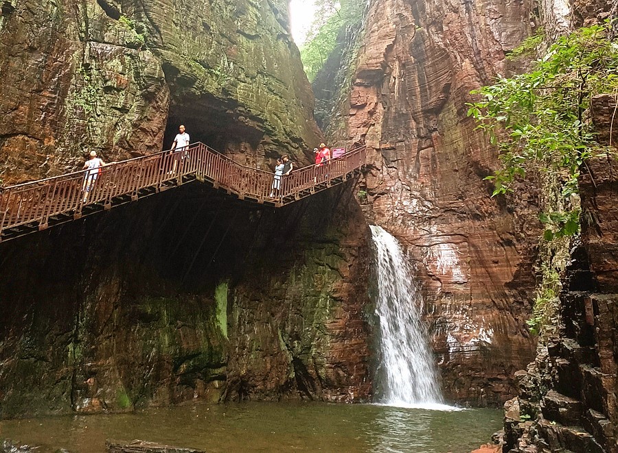 《不老松：纪实摄影》【大好河山系列报導】晋豫游摄：飞龙曝布！