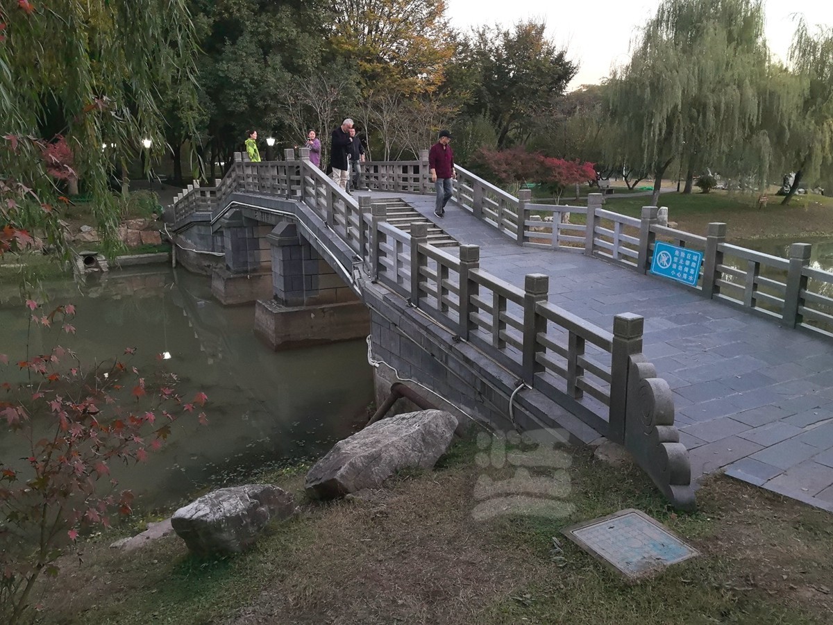 和风秋叶*堤角公园——武汉随笔