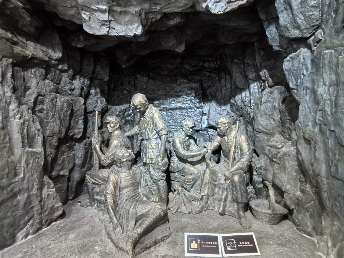 再访红安*雄姿再现（雕塑）——中华行摄