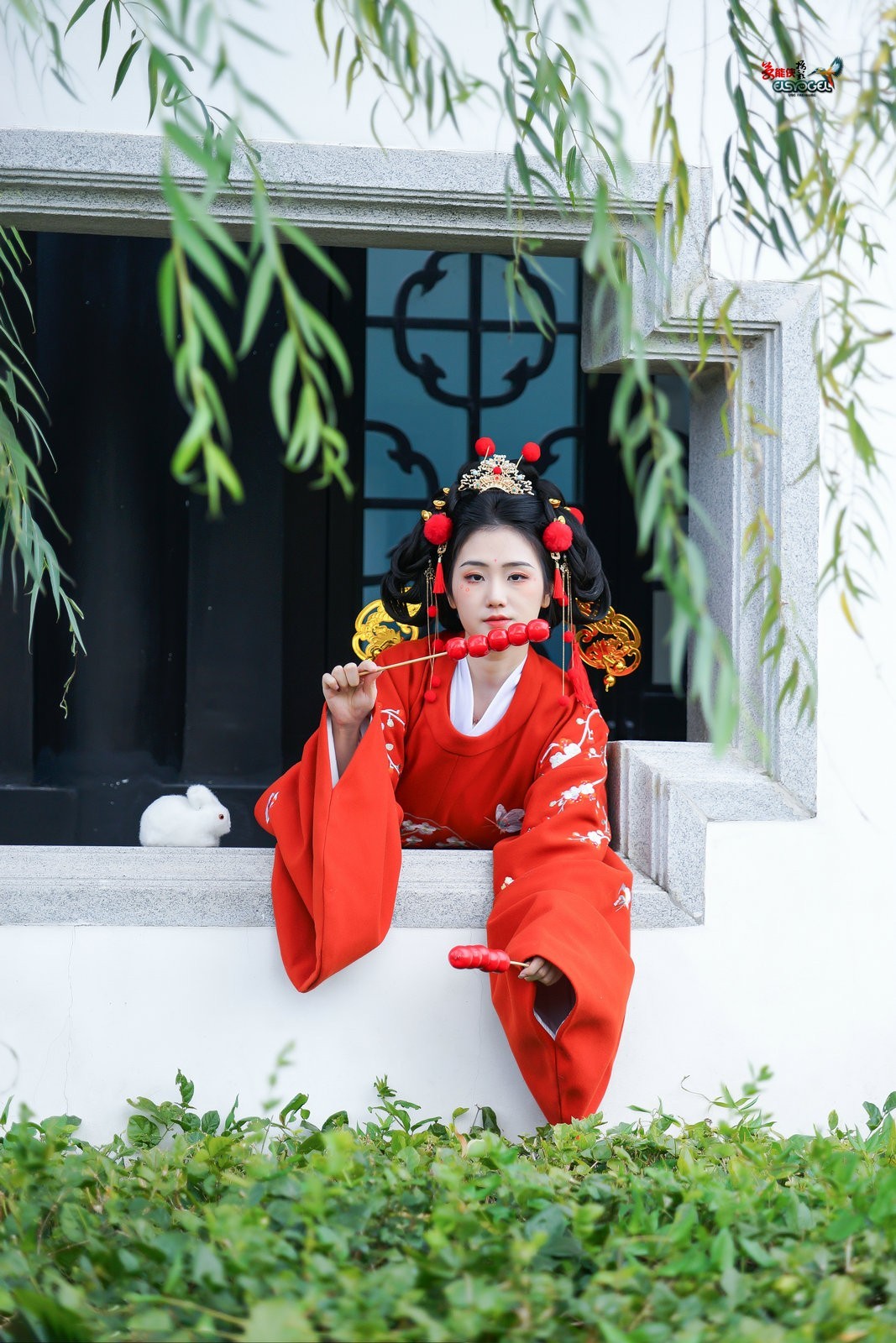 【新年财神少女】--- 半鹿