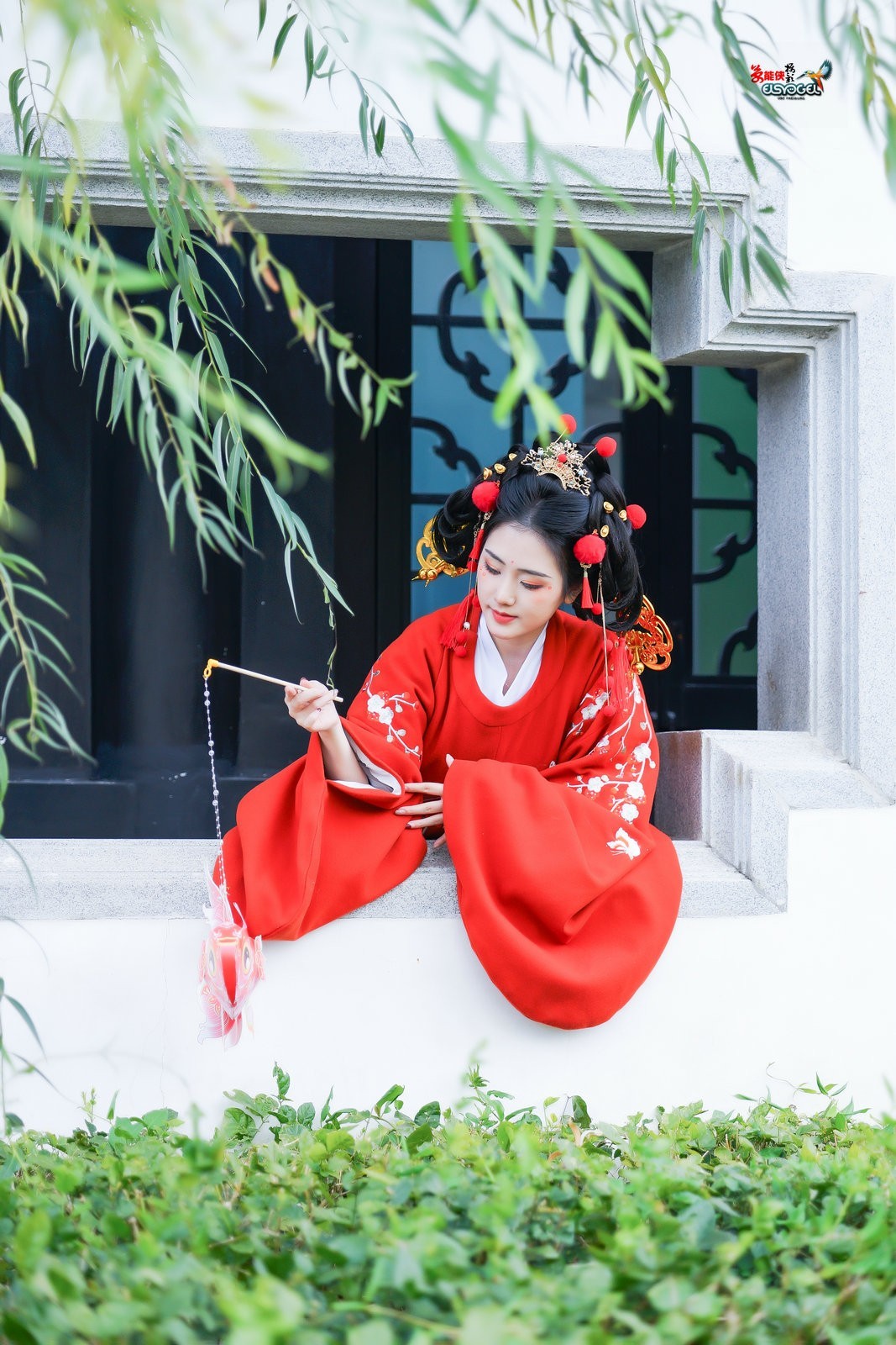 【新年财神少女】--- 半鹿