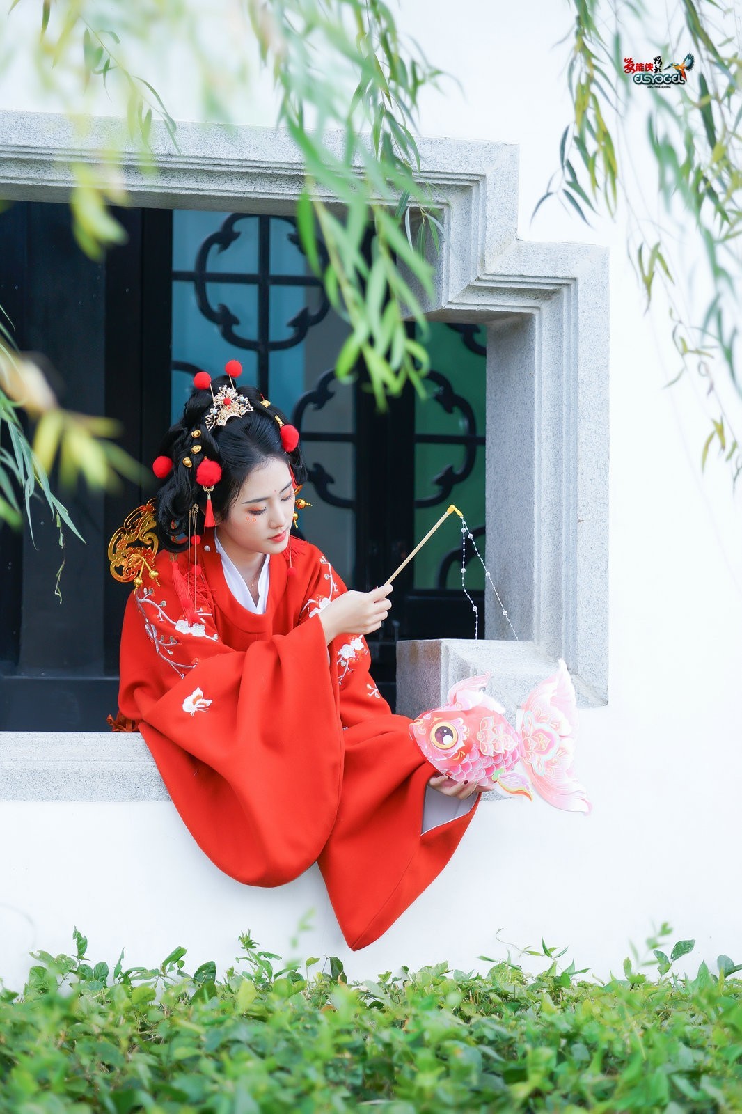 【新年财神少女】--- 半鹿