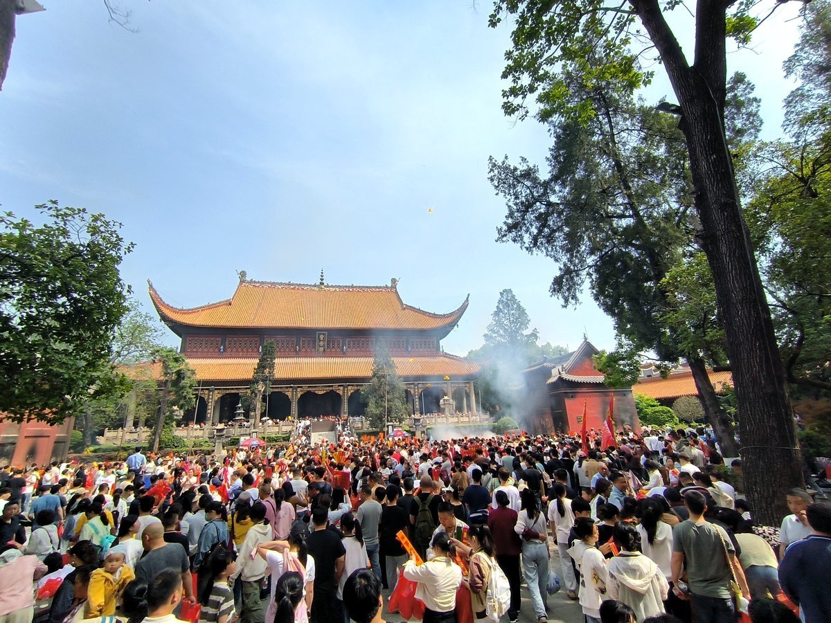 2025春夏之季 湘赣边（8）南岳大庙敬香