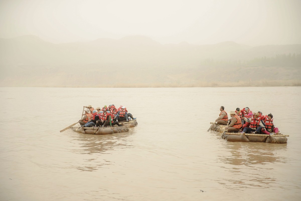 黄河上的羊皮筏子