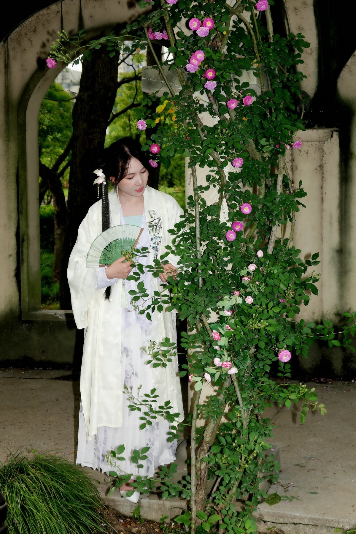 花园中的美女！