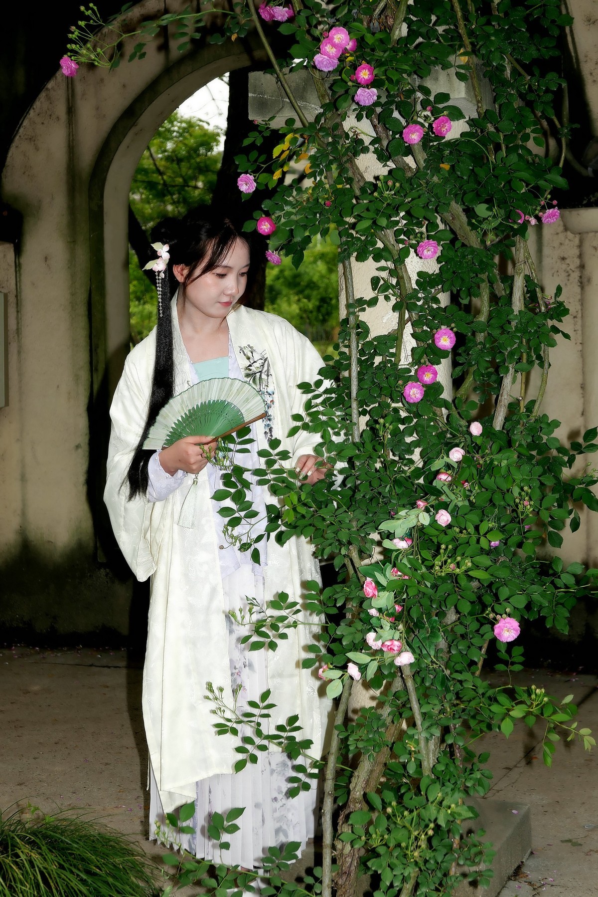 花园中的美女！